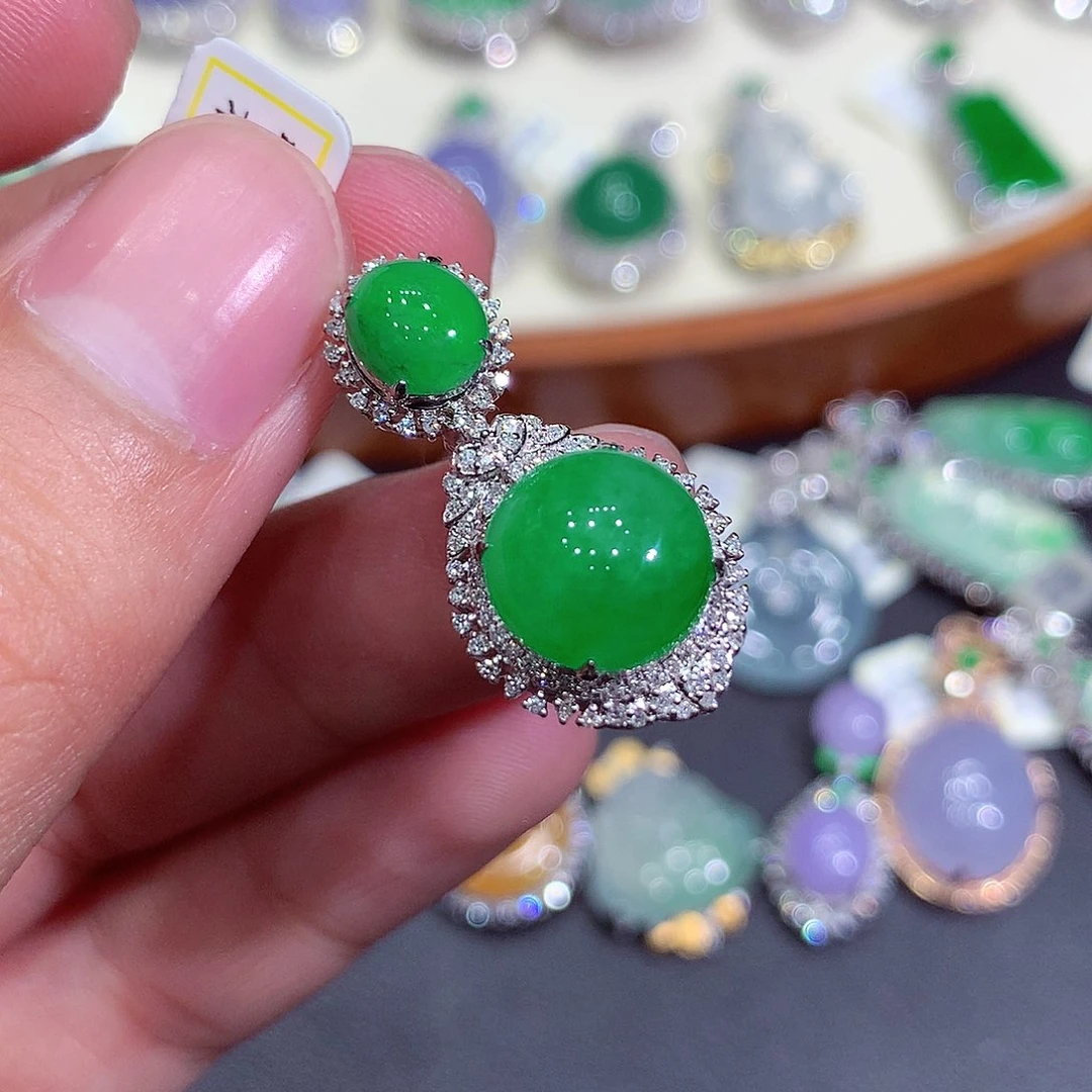 翡翠吊坠(不含链)18K金镶嵌