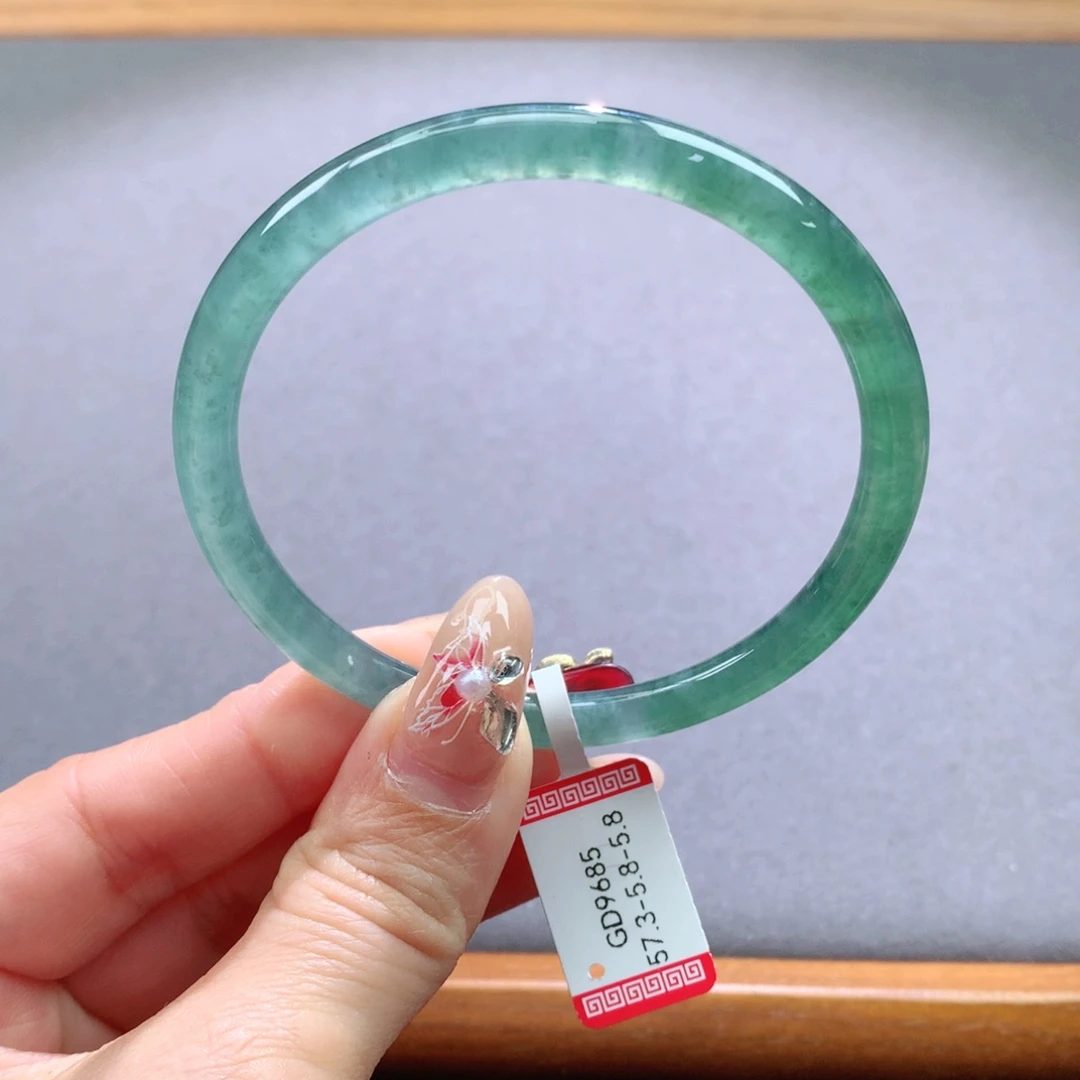 翡翠手镯未镶嵌天然翡翠手镯叮当镯