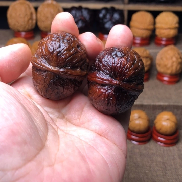 把件文玩核桃22墨玉猫眼38+