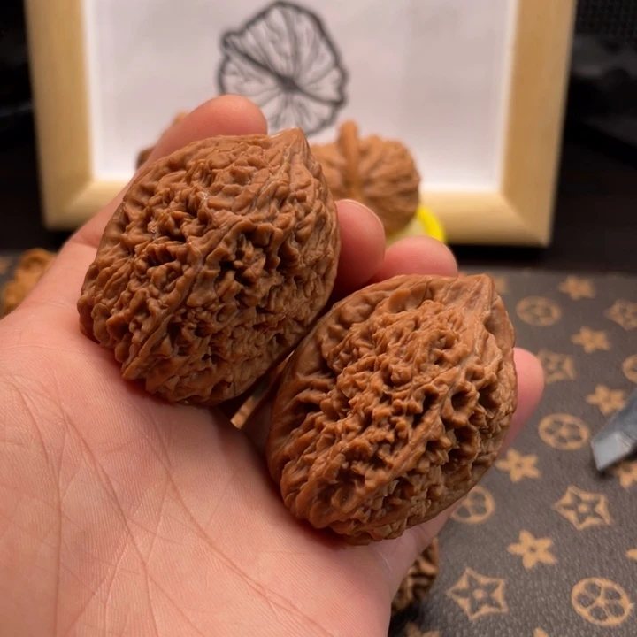 核桃蒜头文玩核桃