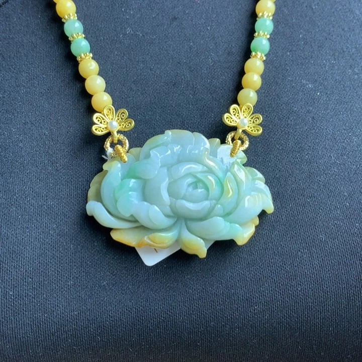 翡翠颈饰未镶嵌翡翠