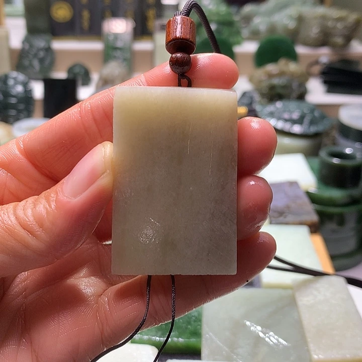 和田玉未镶嵌珠宝半成品