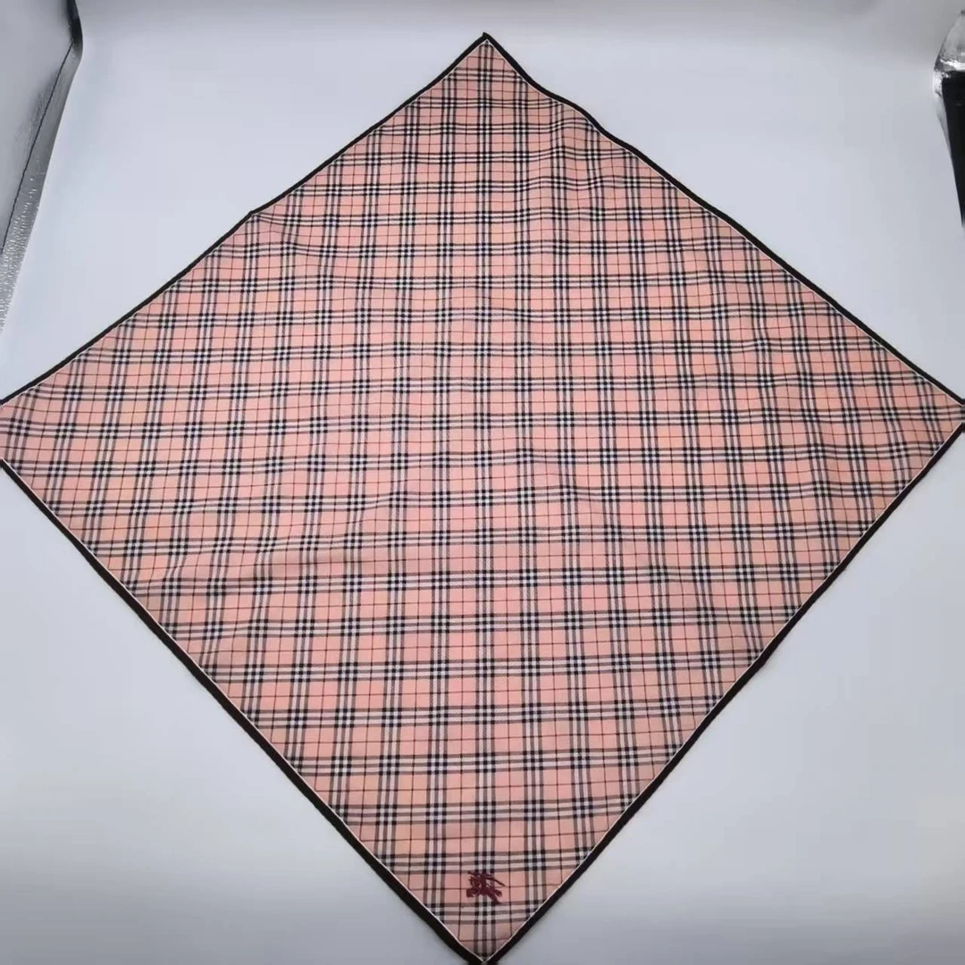 95新 BURBERRY/博柏利 海囤/巴宝莉/丝巾/yy14213