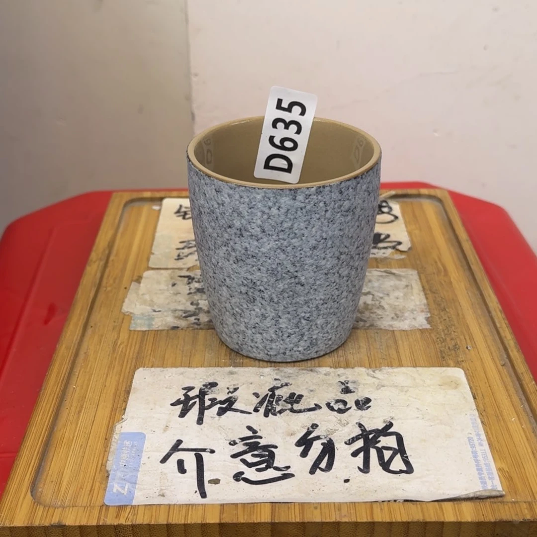 瑕疵介意勿拍陶瓷器皿D443
