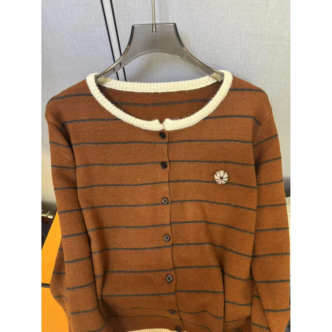 《南瓜 4988》 新款圆领百搭休闲开衫毛衣女