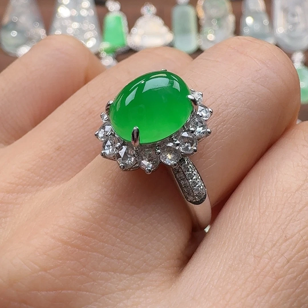 翡翠18K金镶嵌吊坠(赠链)玻璃钢纯色福豆