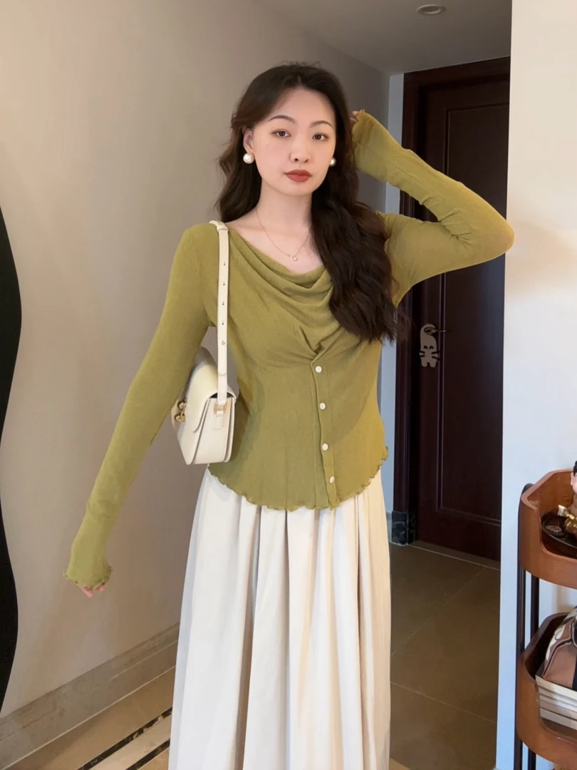 长袖拼接水洗V领常规通勤风T恤针织时尚韩版设计感