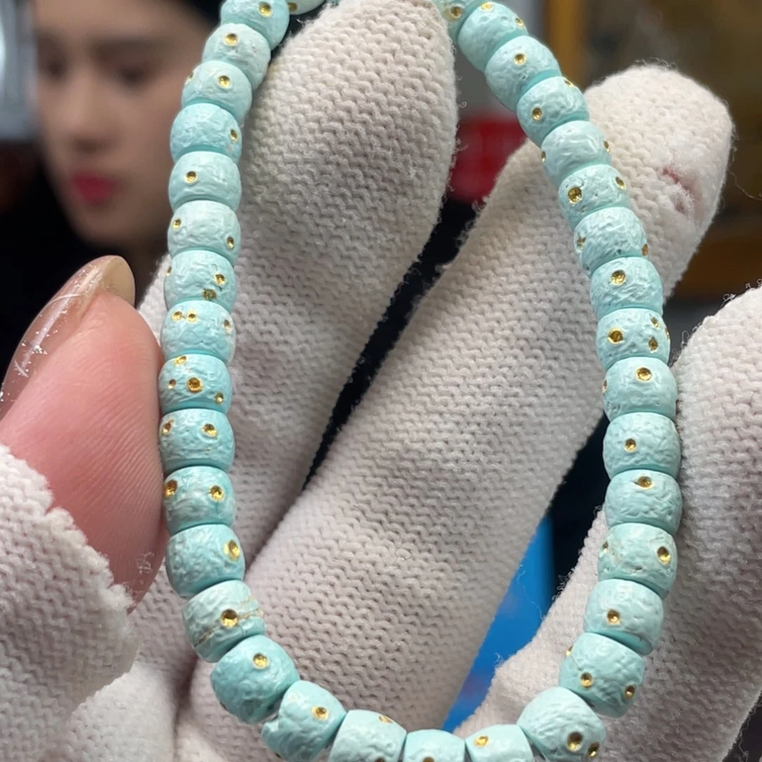 绿松石未镶嵌挂件