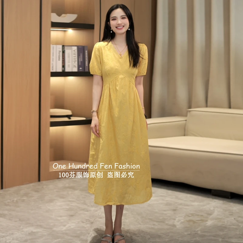 法式温柔风黄色镂空V领短袖连衣裙女夏季新款气质高腰系带长裙