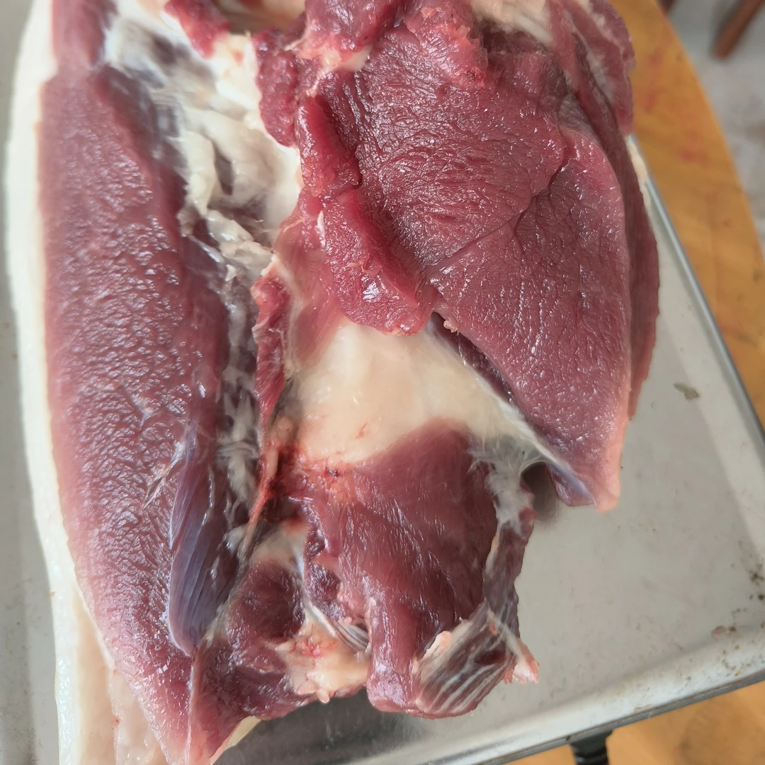 放养藏香猪新鲜后腿肉