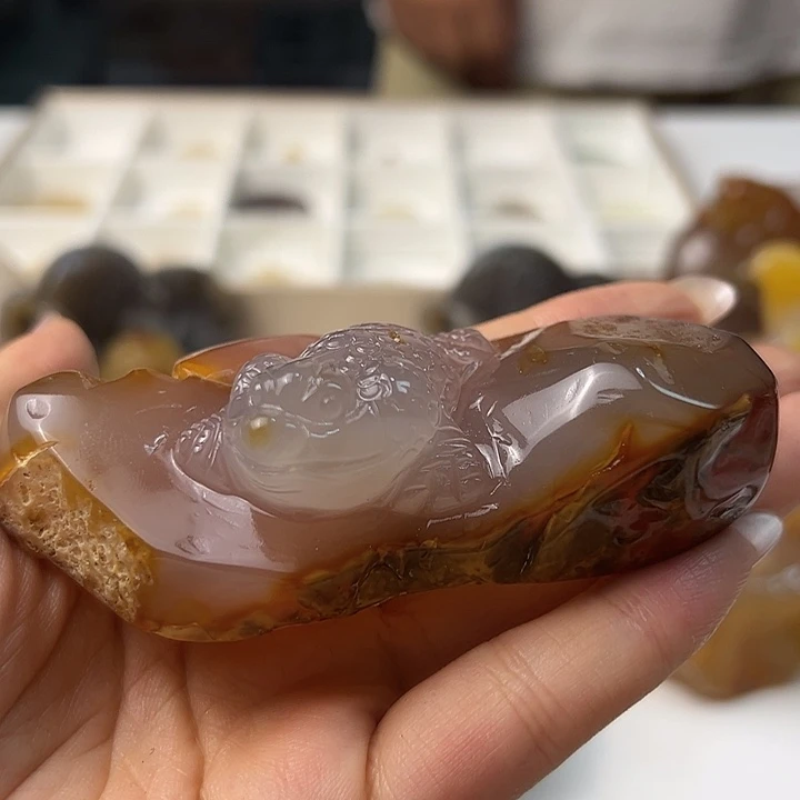 玛瑙/玉髓颈饰合金