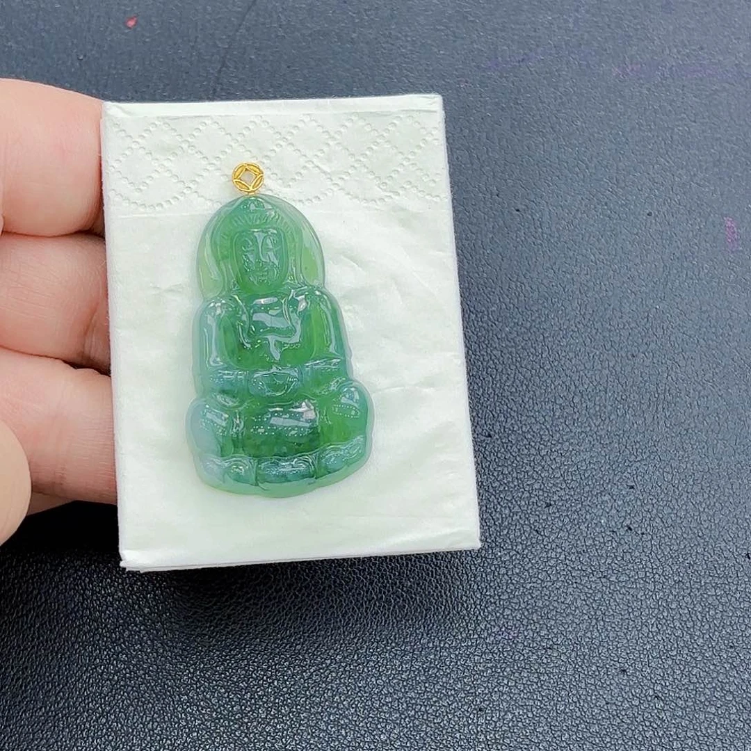 翡翠18K金镶嵌颈饰观音吊坠