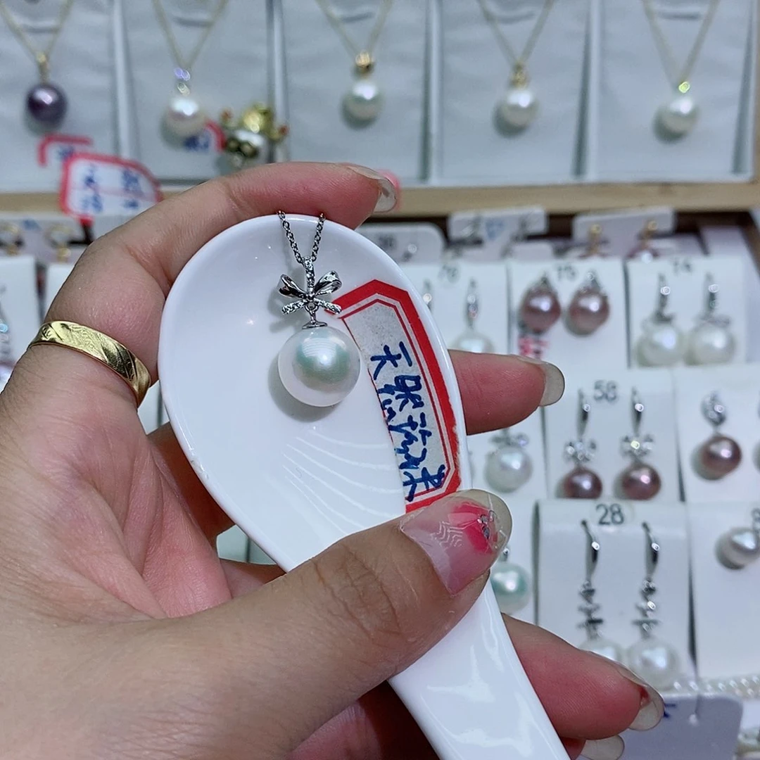 淡水珍珠银S925镶嵌吊坠(赠链)