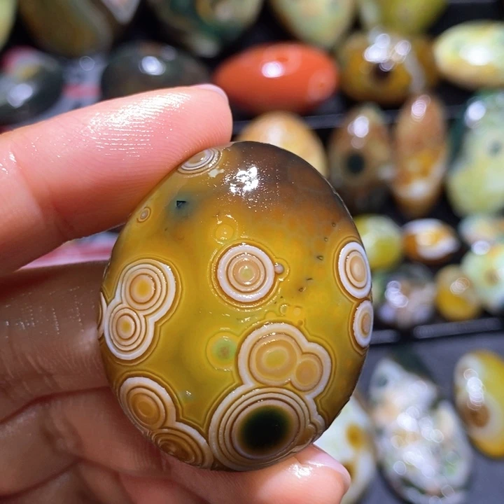 玛瑙/玉髓玛瑙吊坠未镶嵌