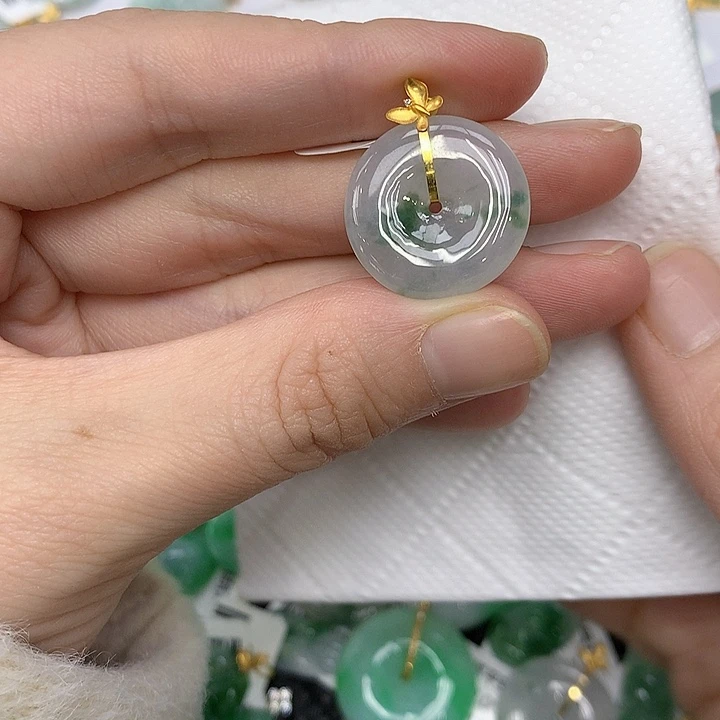 颈饰18K金镶嵌翡翠23456789999