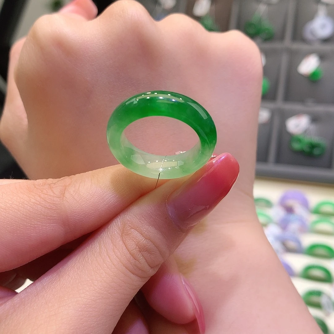 未镶嵌戒指翡翠翡翠