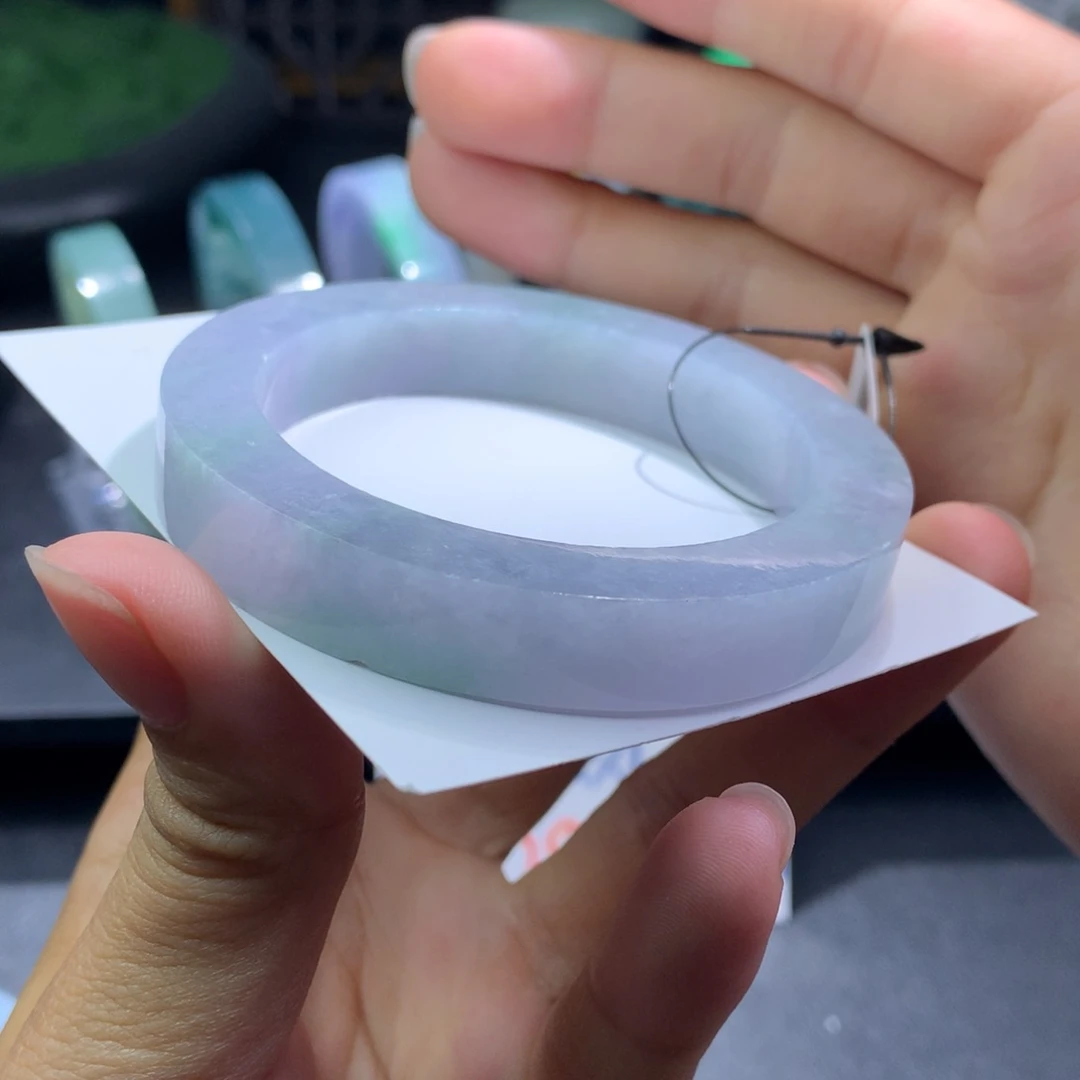 未镶嵌翡翠手镯定制翡翠