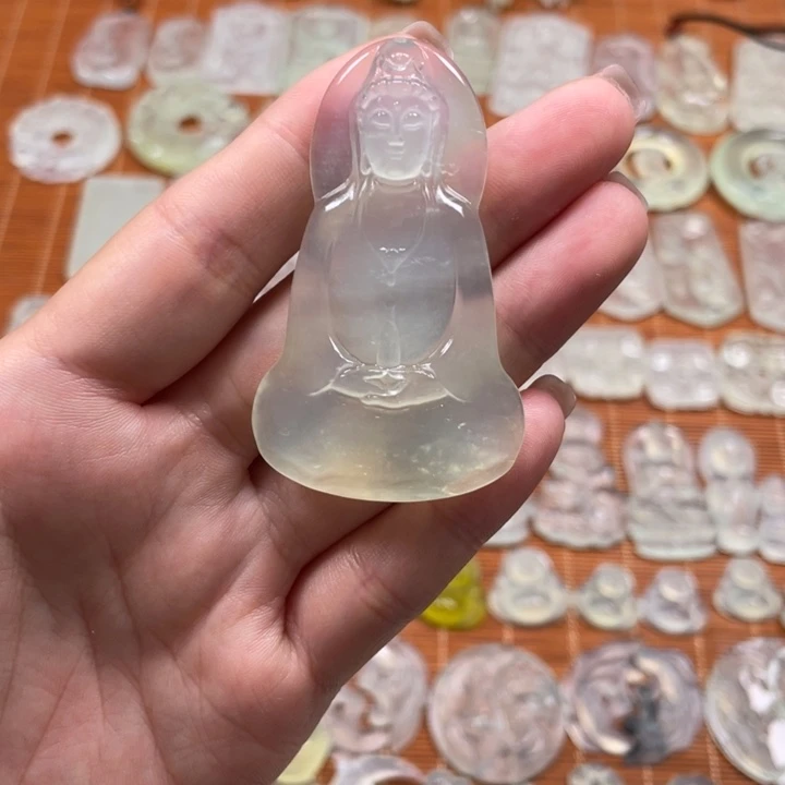未镶嵌蛇纹石玉颈饰