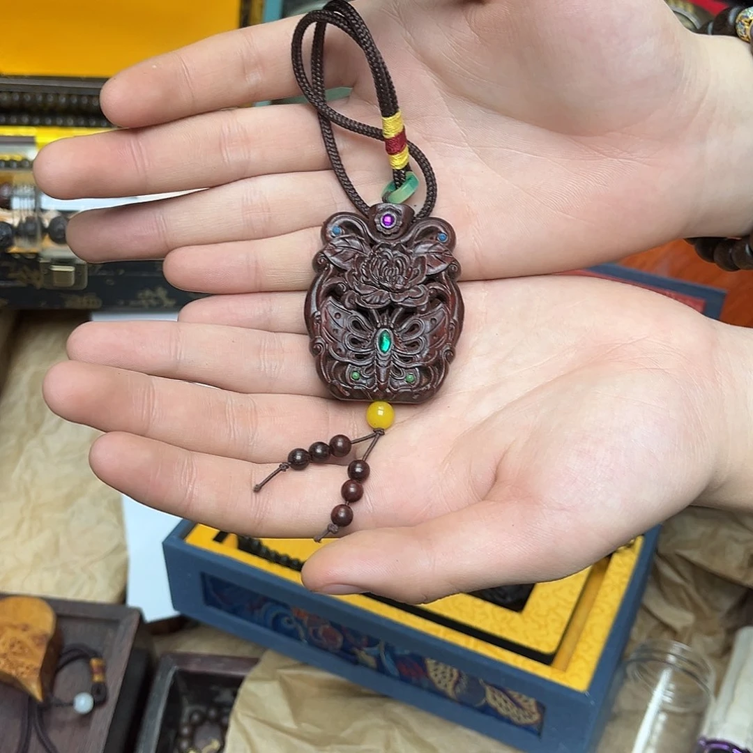 大叶紫檀（黑酸枝木类）