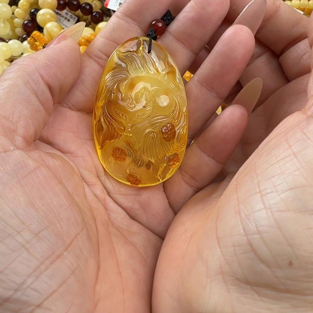 琥珀未镶嵌珠宝奇石