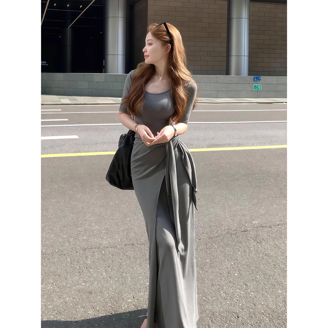 法式时尚气质性感U领中袖连衣裙女秋季设计感小众收腰包臀长裙子