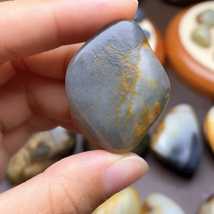 和田玉未镶嵌颈饰10