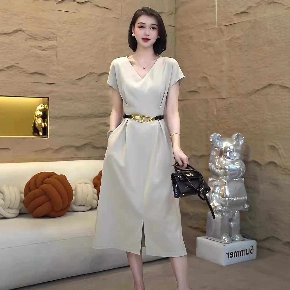 休闲百搭大码女装韩版收腰显瘦气质优雅V领连衣裙胖mm小众设计裙