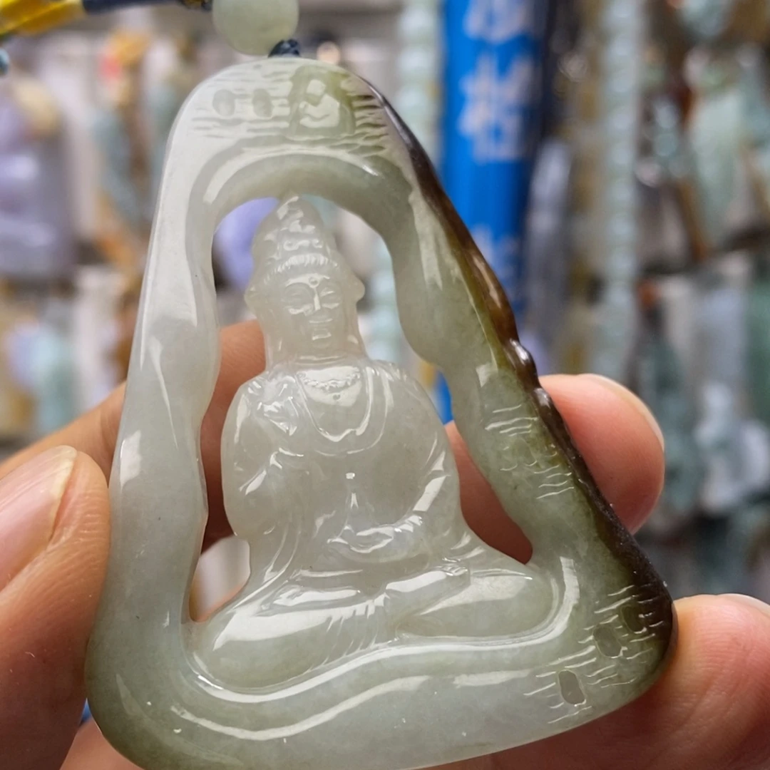 翡翠未镶嵌颈饰观音