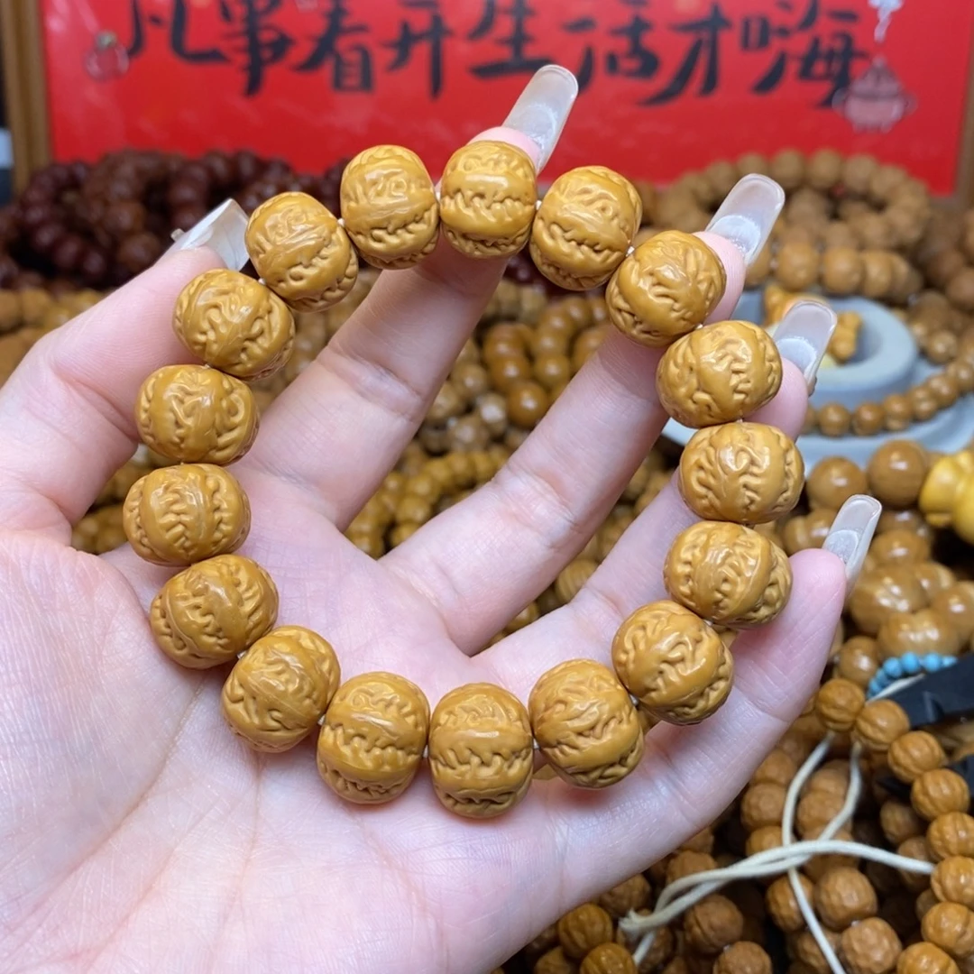 炎****吊坠猴头核桃猴头全品珊瑚八棱