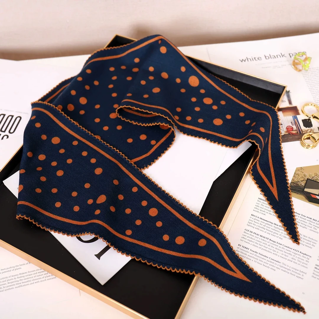 丝纡 蓝色波点 双面色丝毛菱形巾围巾披肩120*24