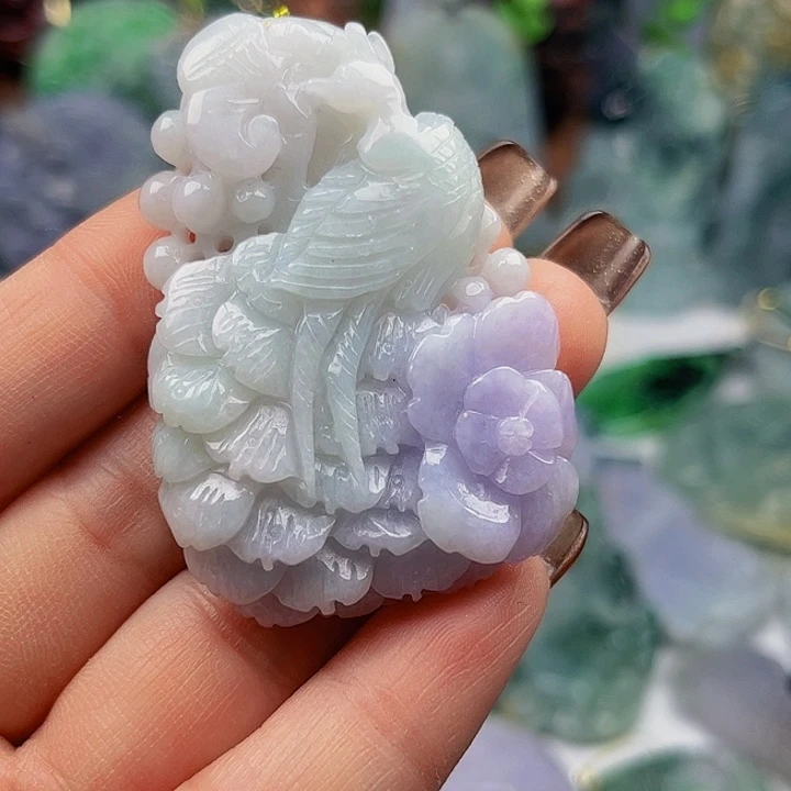 翡翠未镶嵌颈饰挂件