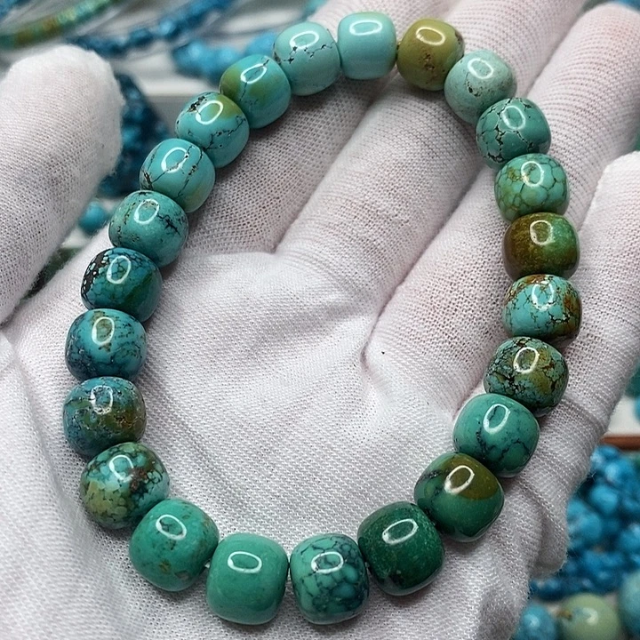 开***奇绿松石未镶嵌天然原矿 地大质检