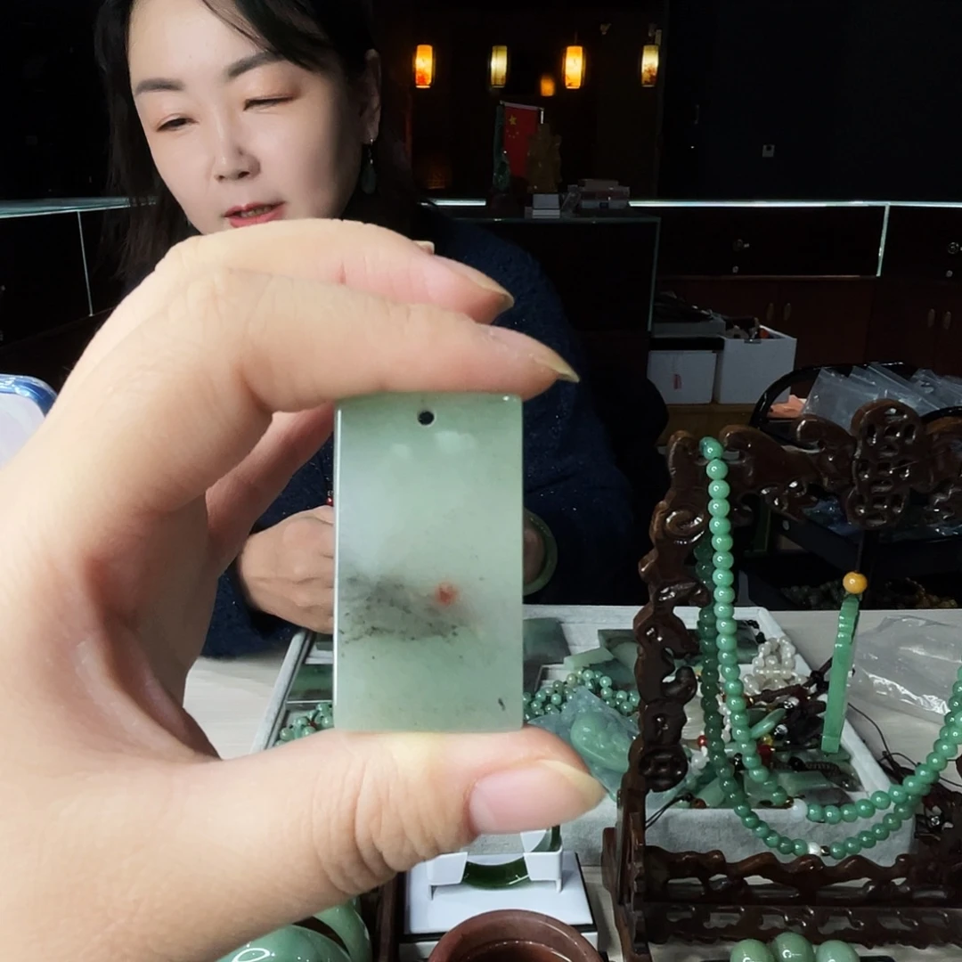 流***雨密玉（石英质玉）未镶嵌颈饰