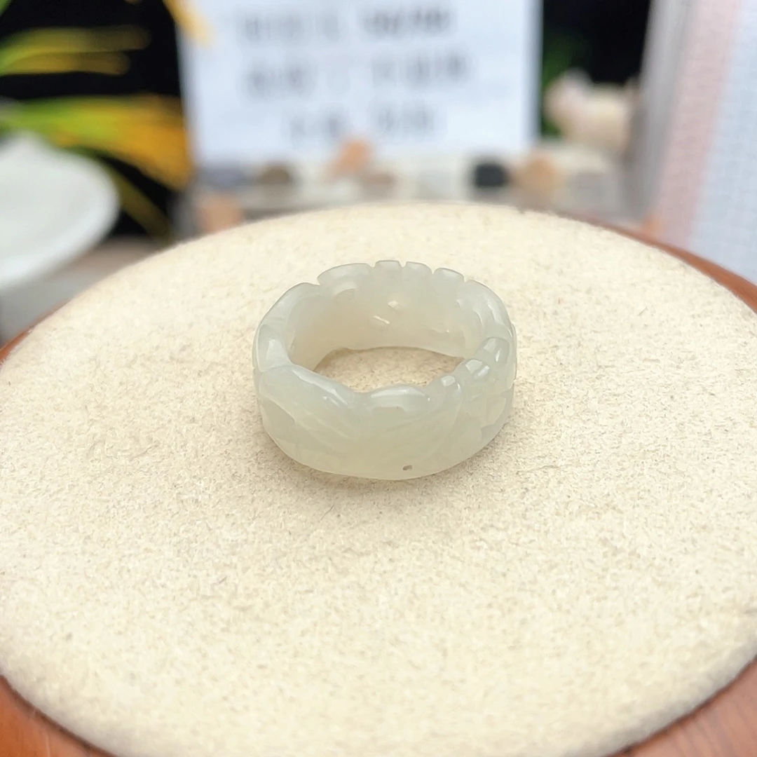 和田玉戒指未镶嵌Q36晴水雕花17.0不退换