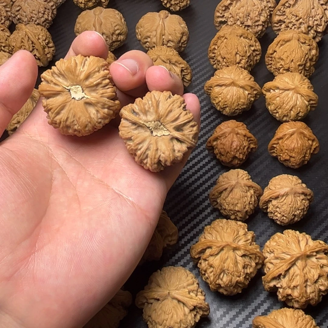 百****文玩核桃把件平谷凹底