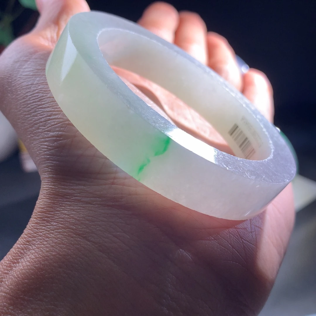 定制翡翠未镶嵌手镯