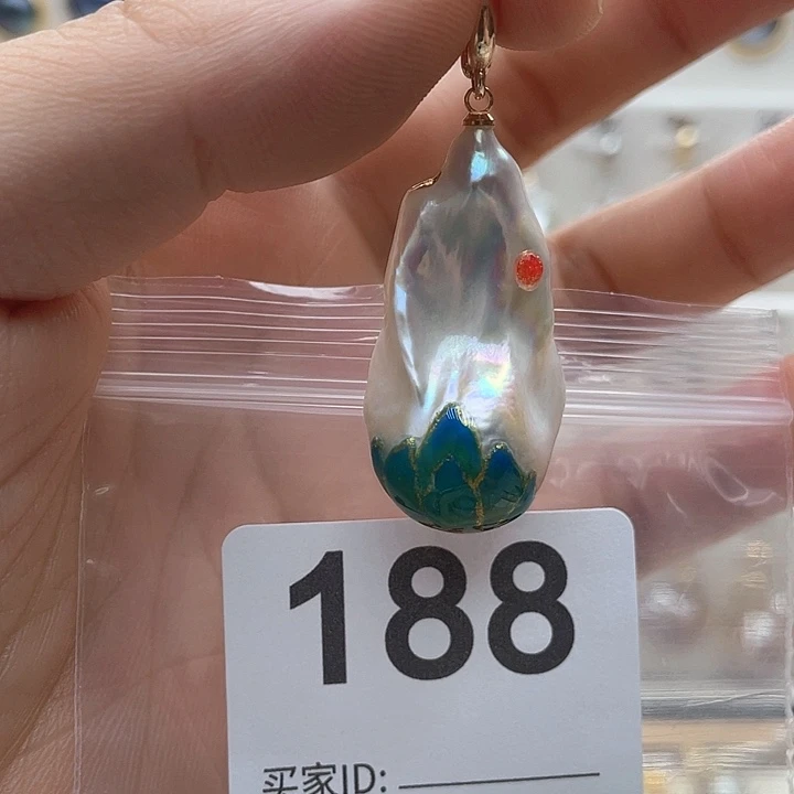 未镶嵌天然珍珠。  漏 漏 漏淡水珍珠