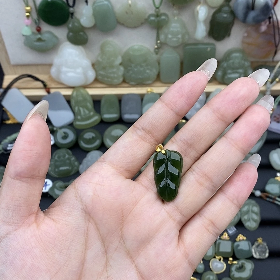 和田玉银S925镶嵌吊坠(赠链)