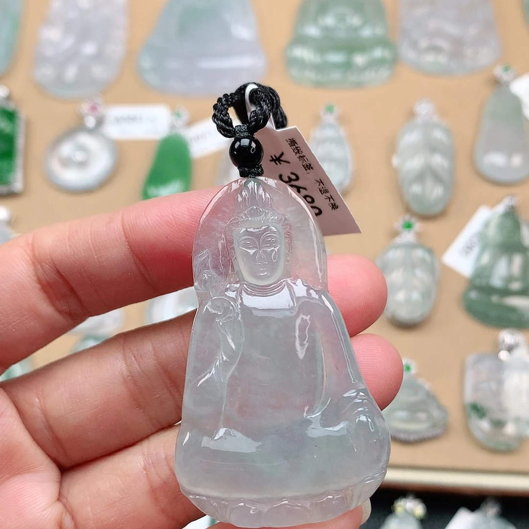 翡翠颈饰未镶嵌素衣观音