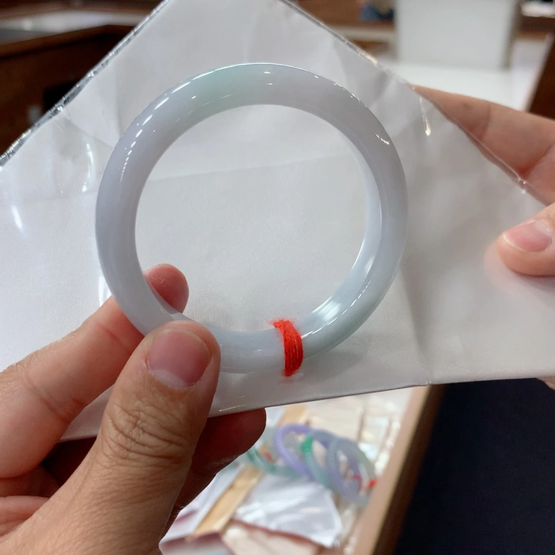 翡翠手镯未镶嵌亮*买断