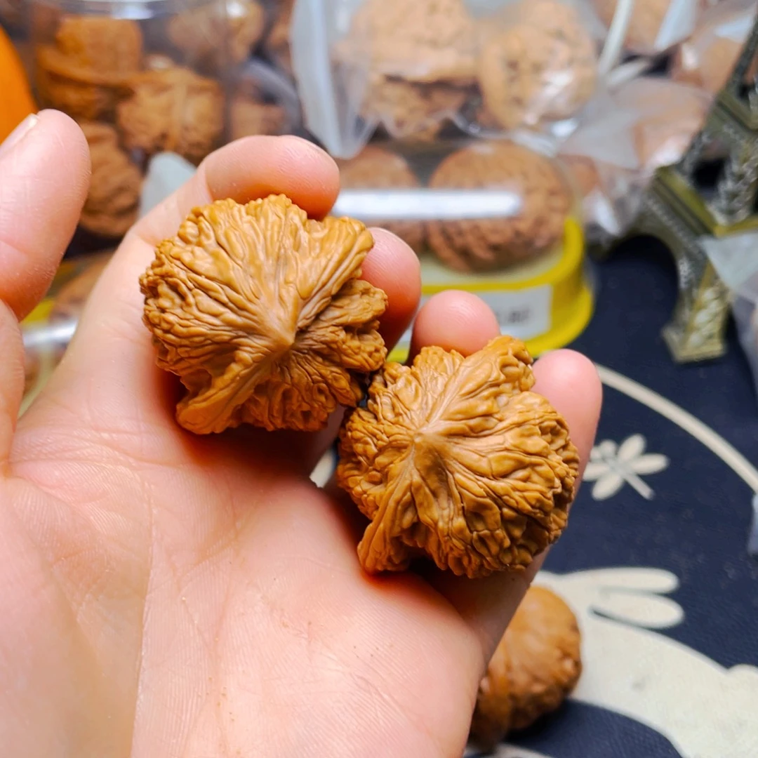 文玩核桃把件饮**陈虎头蛇头