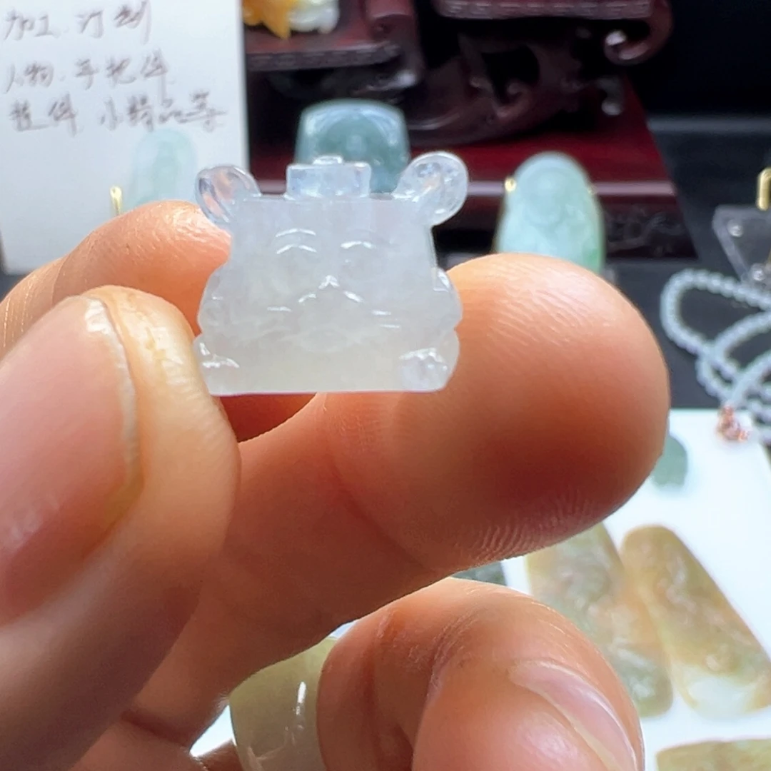 颈饰未镶嵌翡翠缅甸翡翠A货