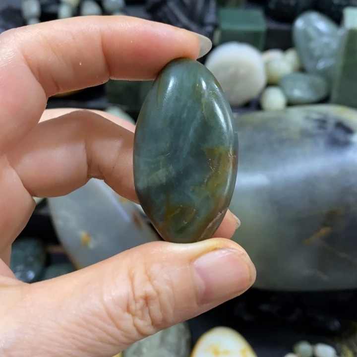 未镶嵌和田玉（糖玉）挂件