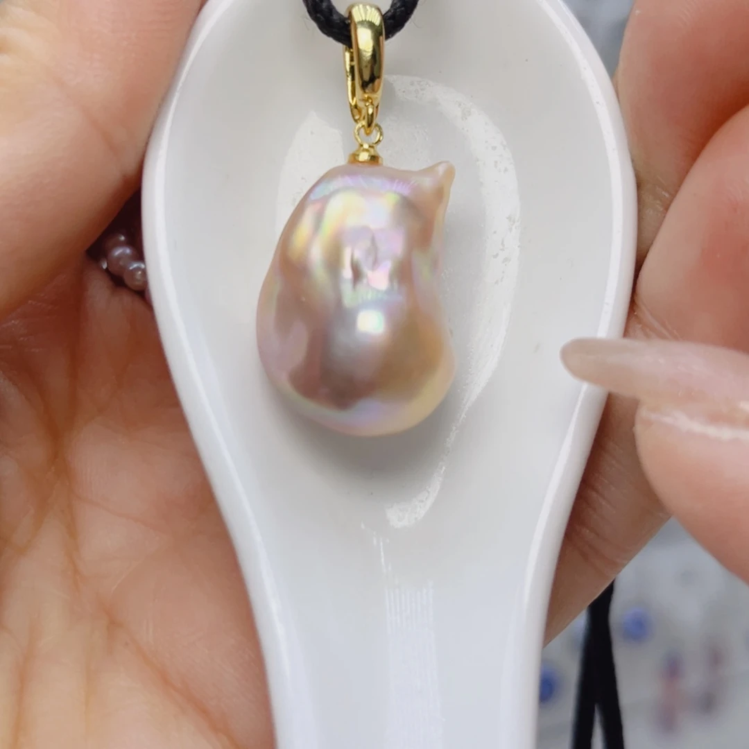 颈饰未镶嵌淡水珍珠