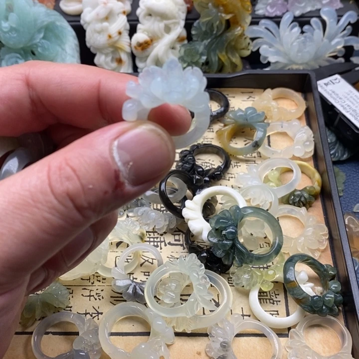 碳***羊蛇纹石玉合金颈饰