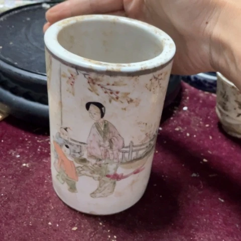 昆***粉彩手把件鼻烟壶