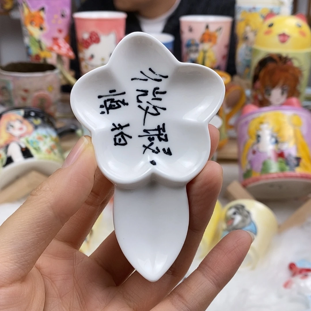 圈***圈瓷片董董文创手绘陶瓷