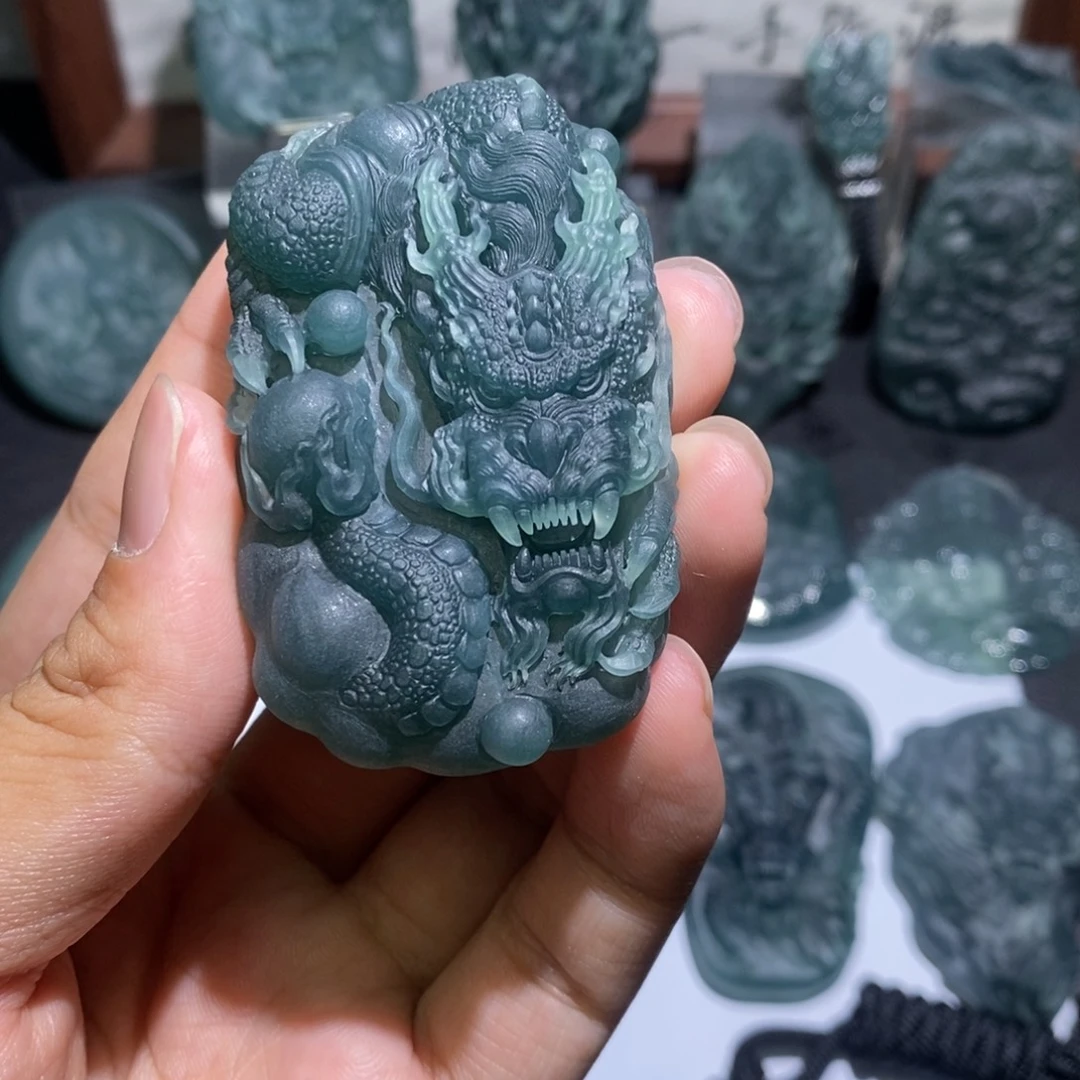 未镶嵌定制翡翠纯手工随形龙牌