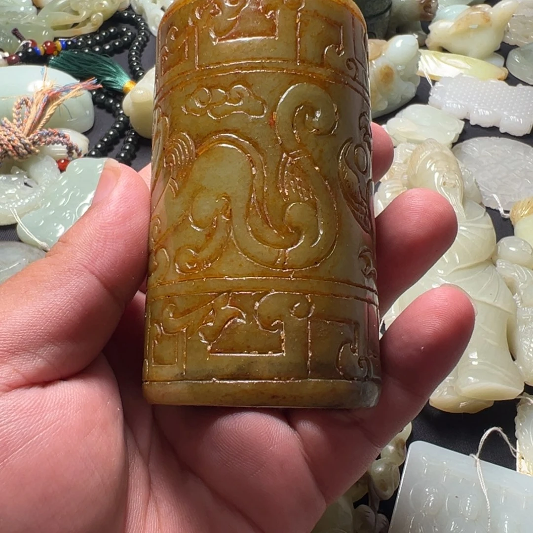 用***3颈饰未镶嵌和田玉