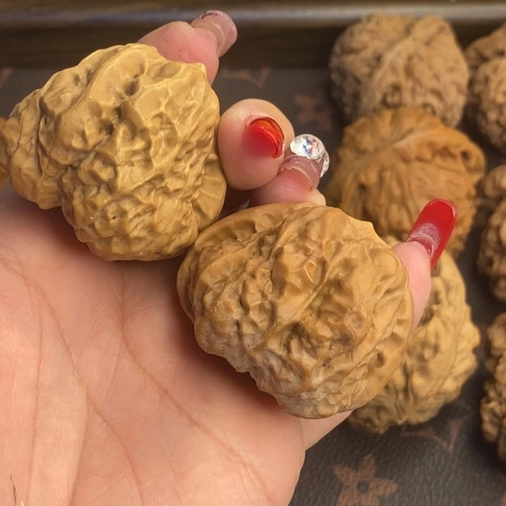 熊***爷吊坠文玩核桃蛤蟆头